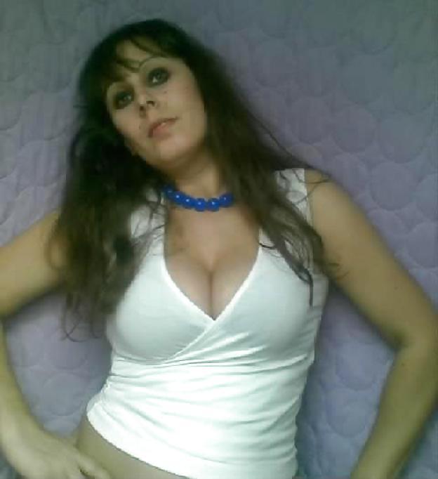 9P Portuguese milf: suzana