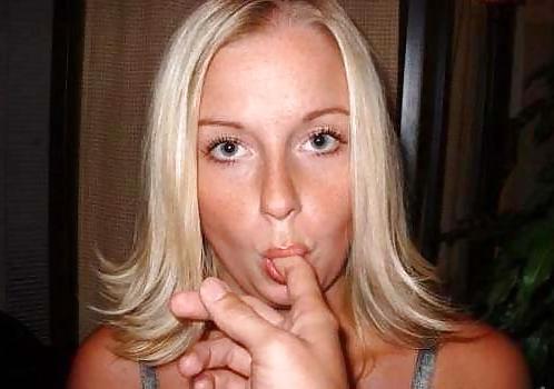 17P Hot blonde sucking - N. C. 