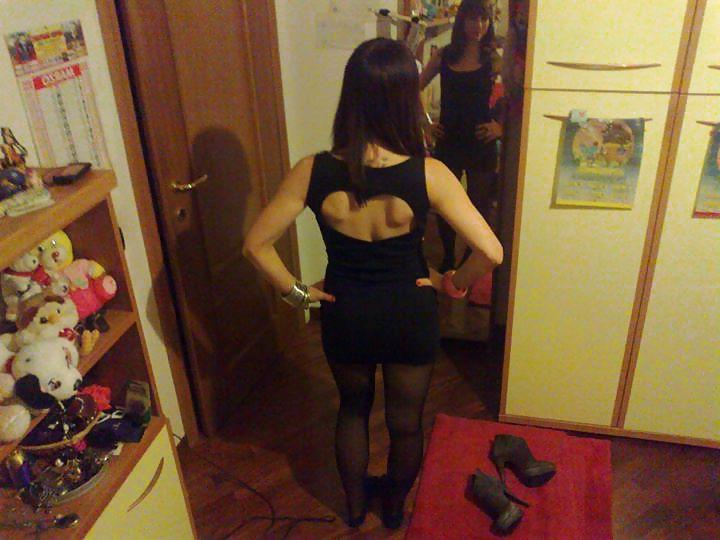 20P Italian girl pantyhose Non-porn