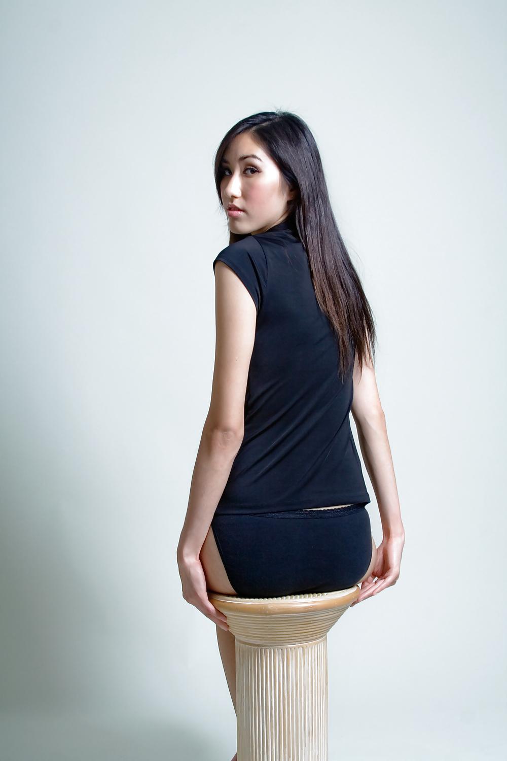 25P Yumi Honda College Student