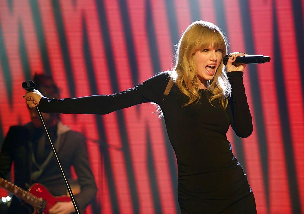 25P Taylor Swift - She wants it