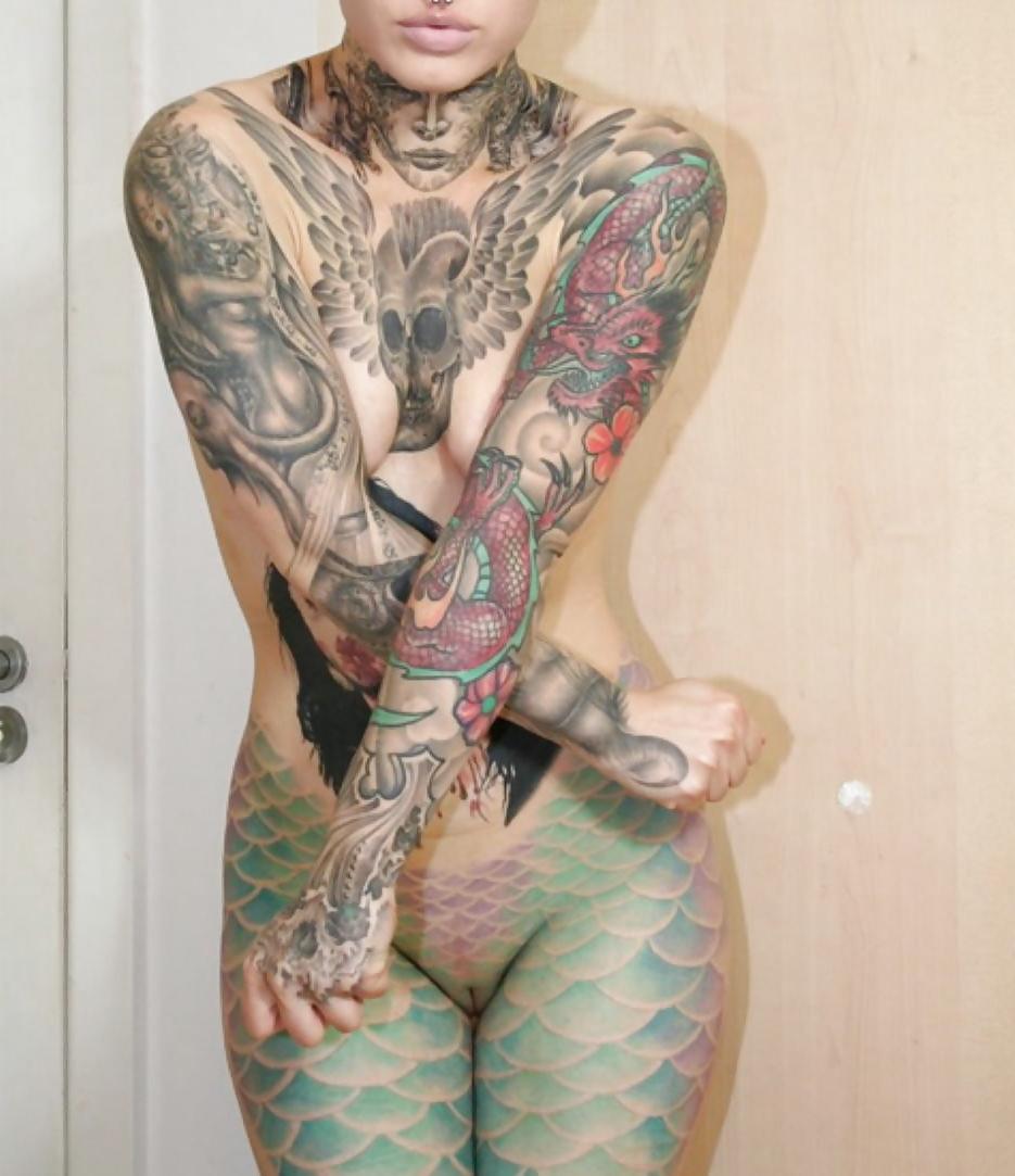 24P Hot tattooed girls and pierced nipples