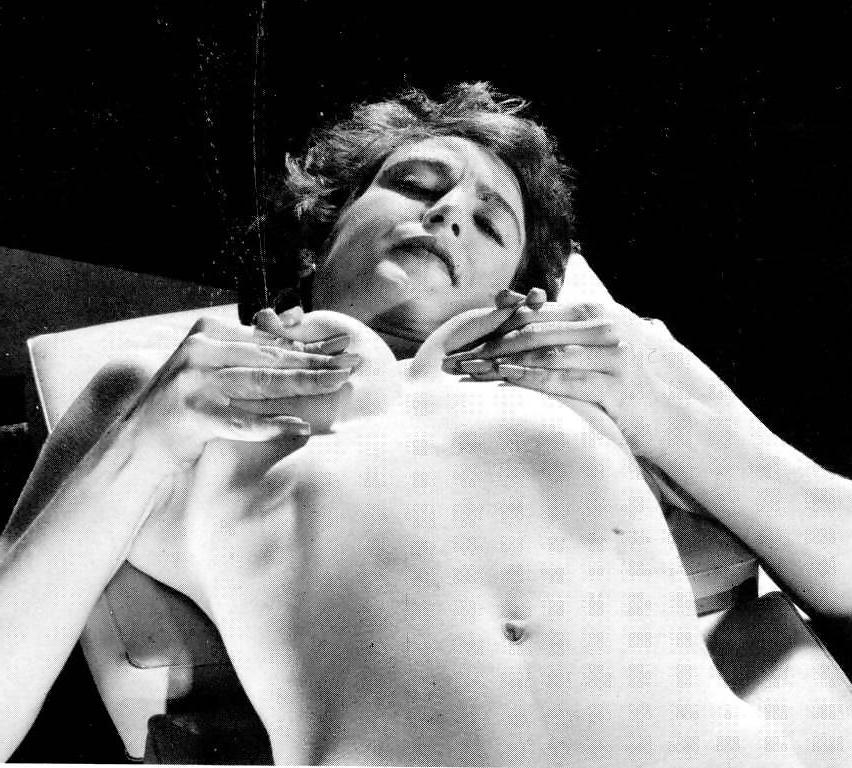 11P Vintage brunette Molly milking her tits