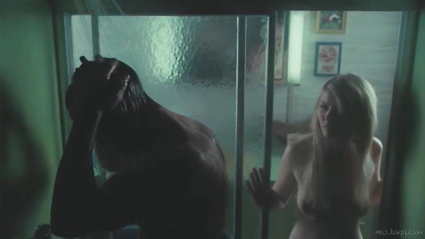 17P CELEBS PUSSY NAKED