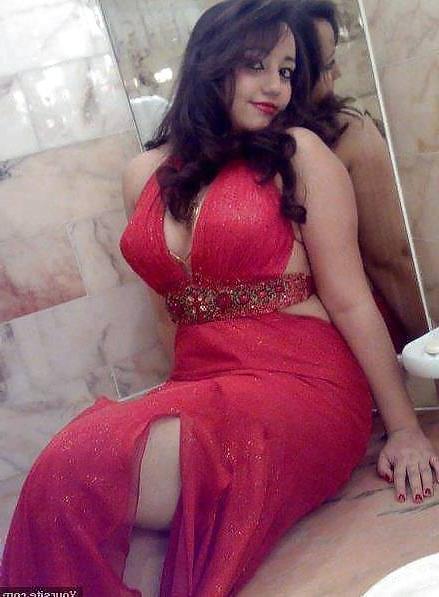 16P Hot Iranian Women Part 3