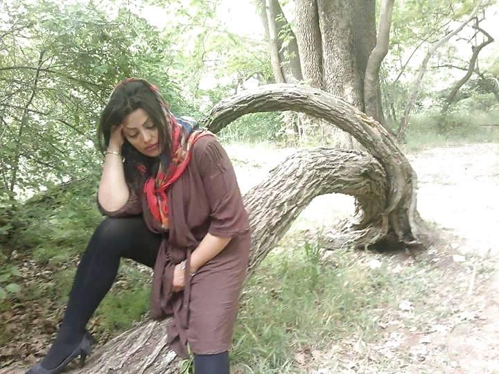 16P Hot Iranian Women Part 5