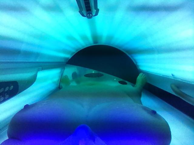 5P working on her tan