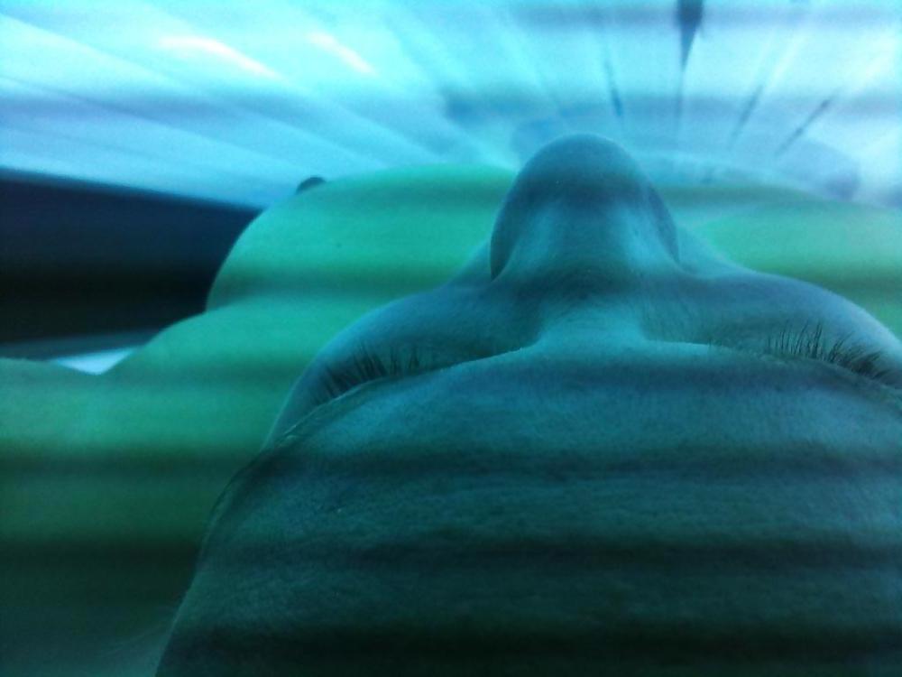 5P working on her tan
