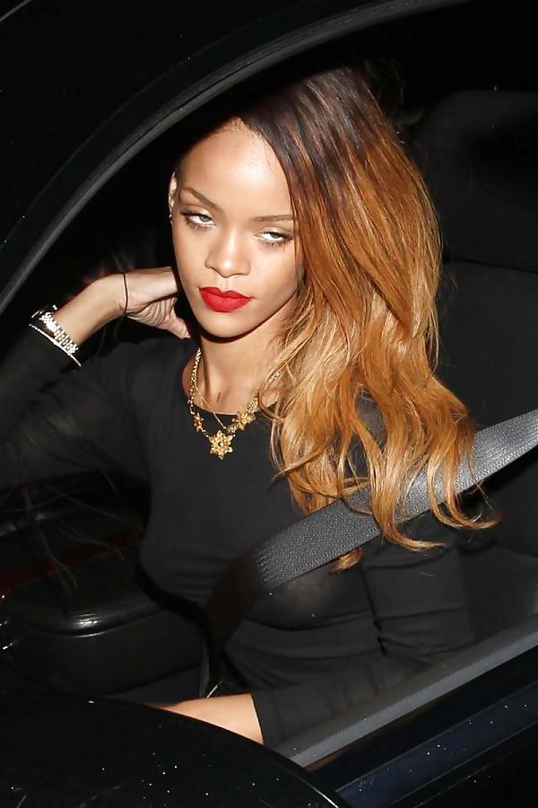 25P Rihanna Is So Sexy