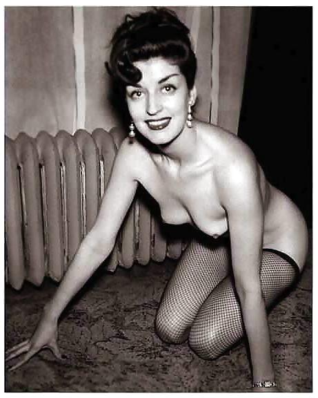 25P KEY - Vintage 01  Hold-Up Nylons No Suspender Belt
