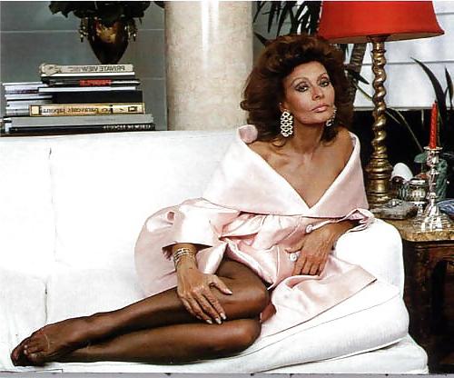 8P Italian tv mature stars i masturbated for 5 