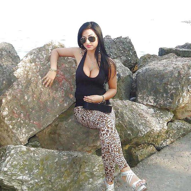 14P Sexy arab, iranian, dubai, turkish girls