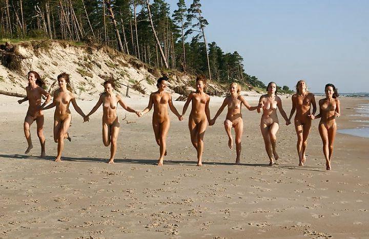 16P GIRLS IN GROUPS 6: LOTS OF GIRLS TOGETHER