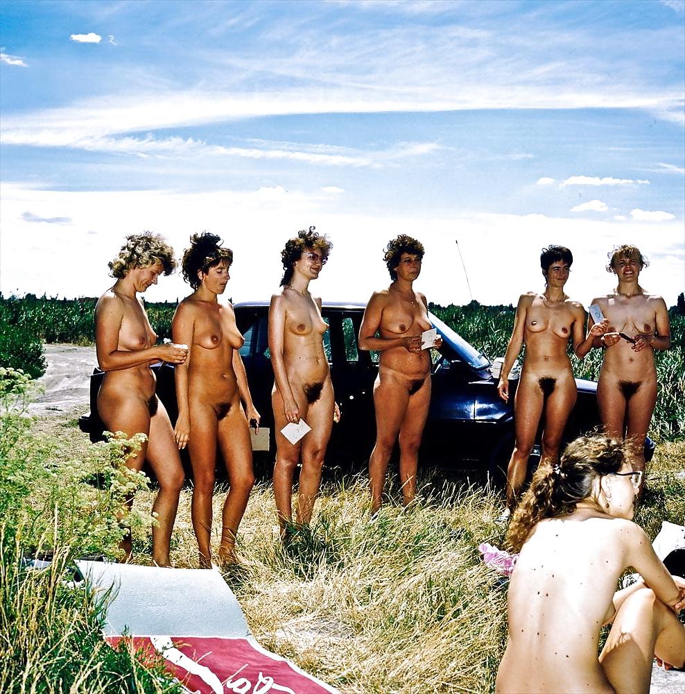 25P VINTAGE NUDISTS 3: TEENS & MILFS NATURAL TITS & PUSSY 