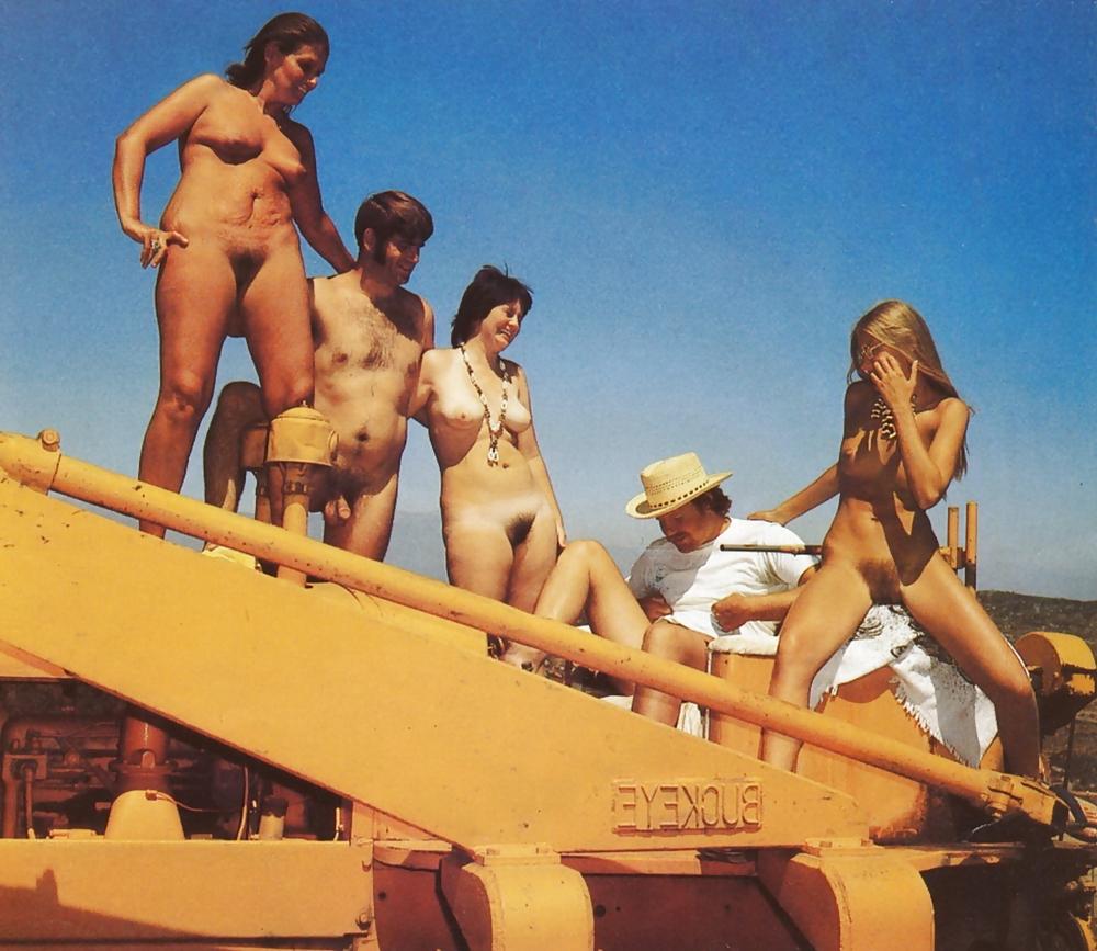 25P VINTAGE NUDISTS 3: TEENS & MILFS NATURAL TITS & PUSSY 