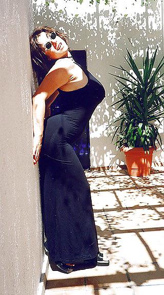 15P Naturally busty brunette posing in the sun