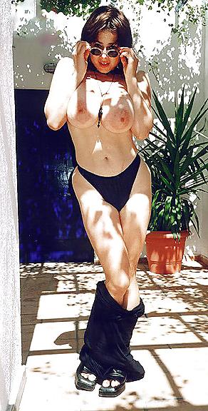15P Naturally busty brunette posing in the sun