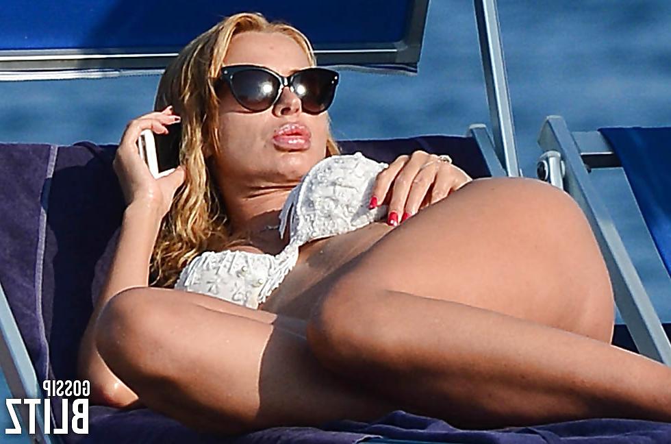 25P Valeria Marini (Italian Milfona)