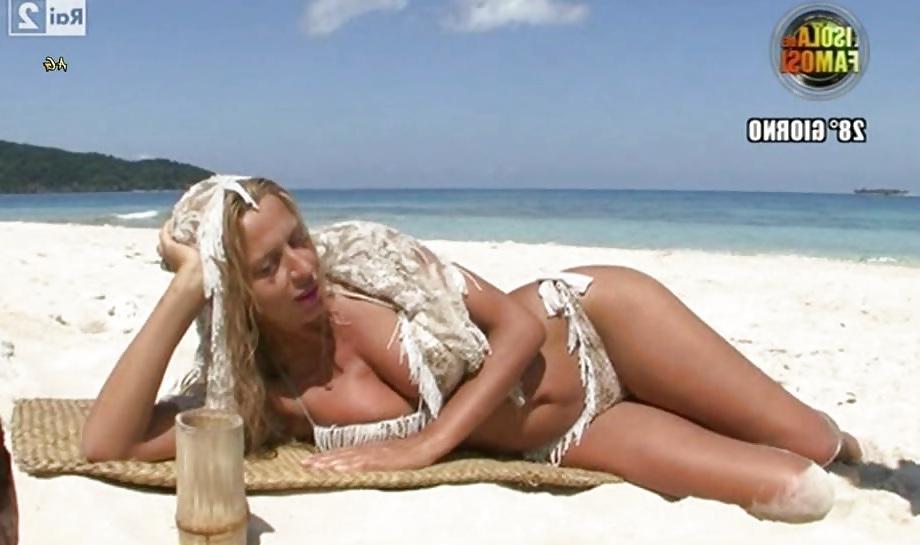 25P Valeria Marini (Italian Milfona)