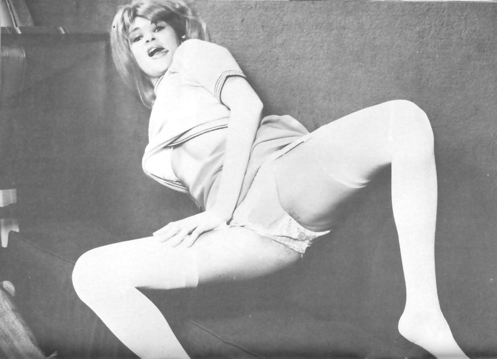 25P Vintage Magazines Terrific No 16 - 1970's - Michelle Angelo