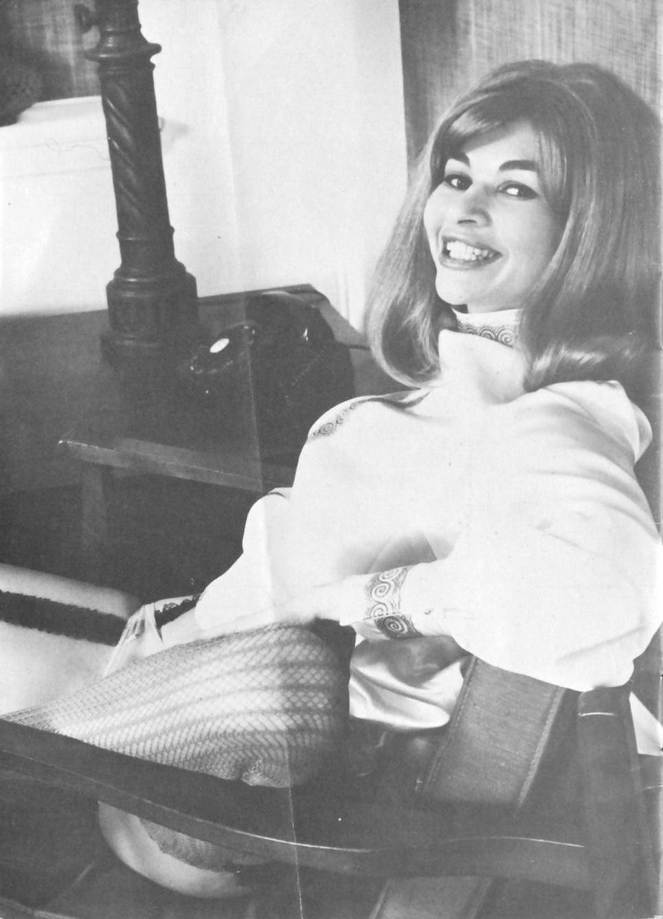 25P Vintage Magazines Terrific No 16 - 1970's - Michelle Angelo