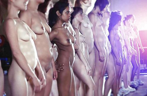 23P Naked groups of women