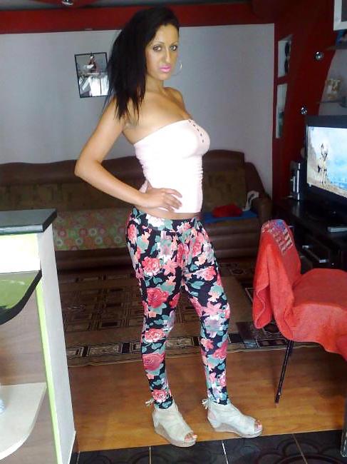 11P Romanian milf: camelia