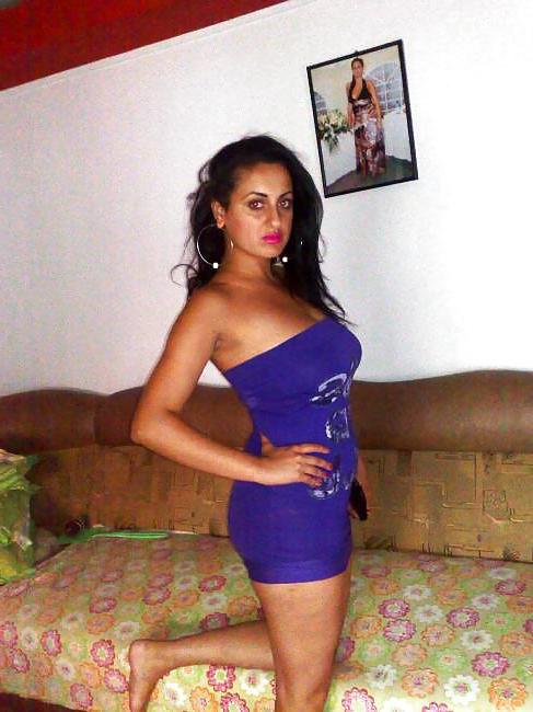11P Romanian milf: camelia