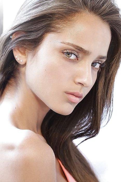 25P Feminine Beauty : Life is so Beautiful