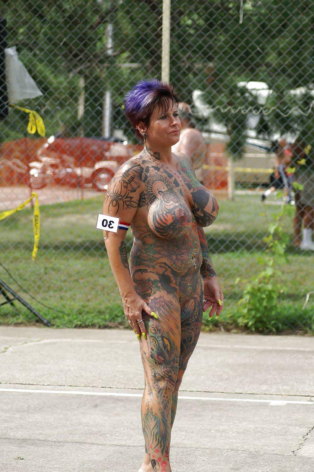 25P Love her tattoo