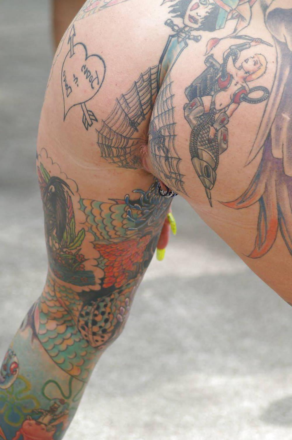 25P Love her tattoo