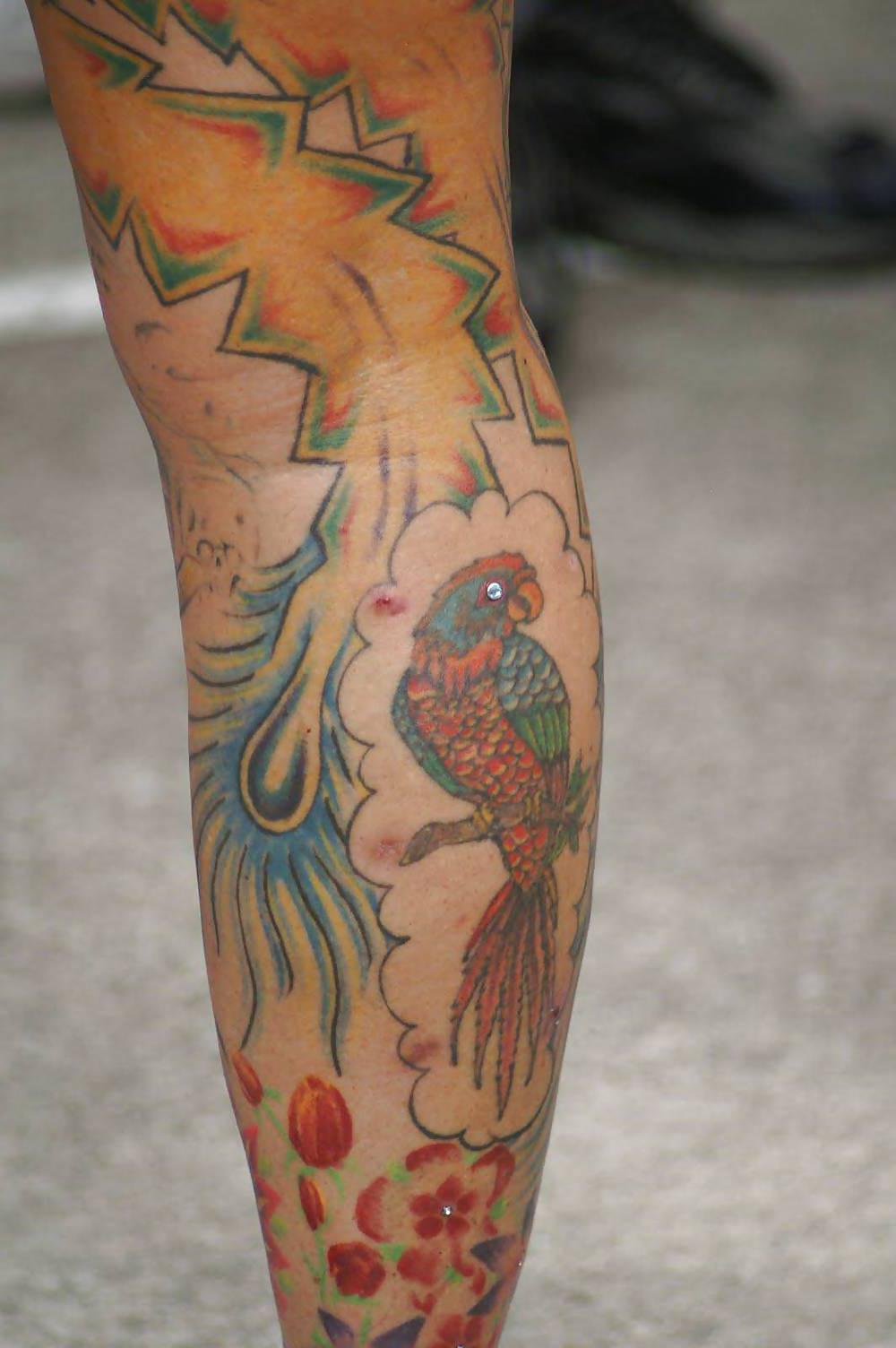 25P Love her tattoo