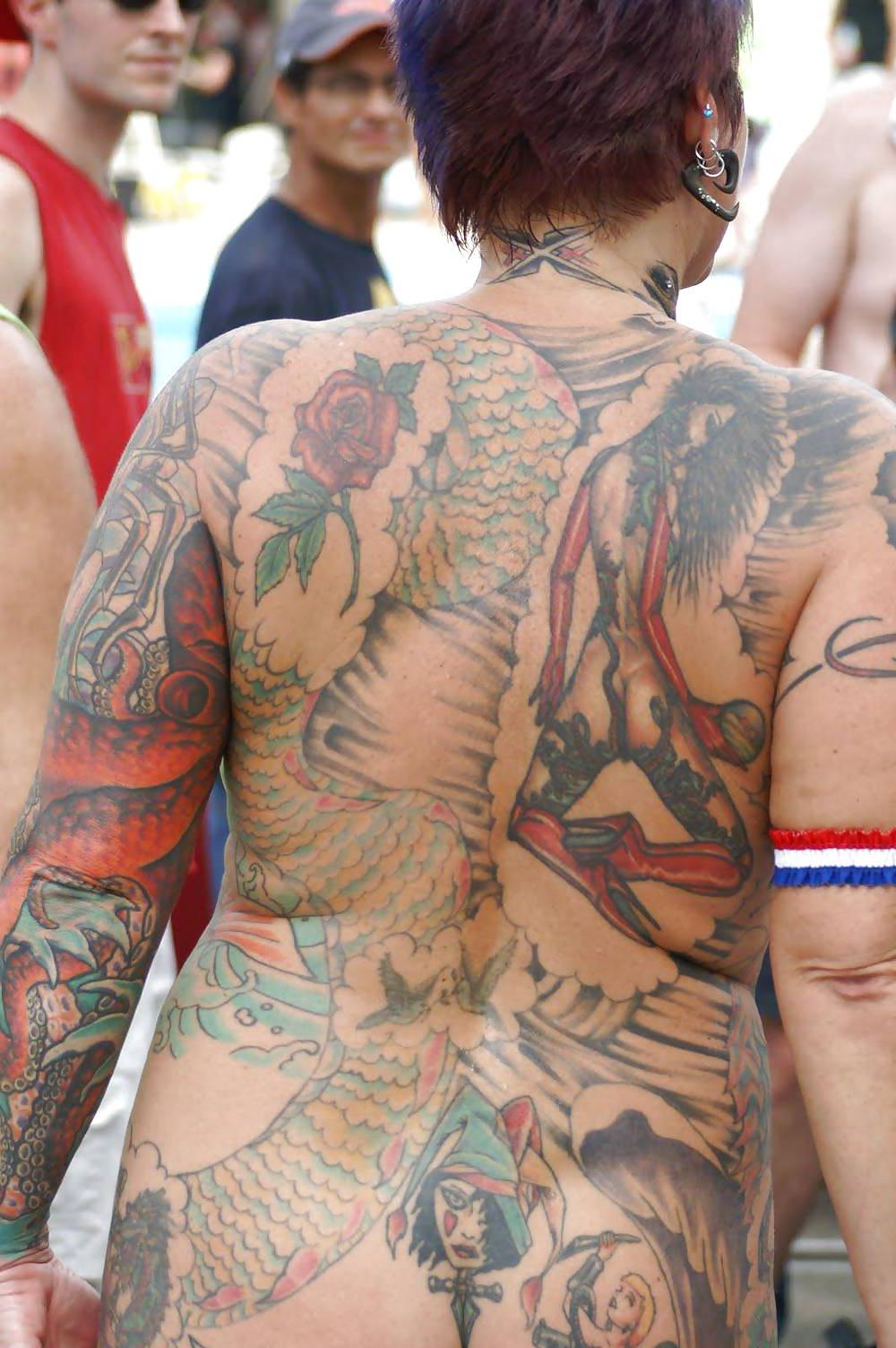 25P Love her tattoo