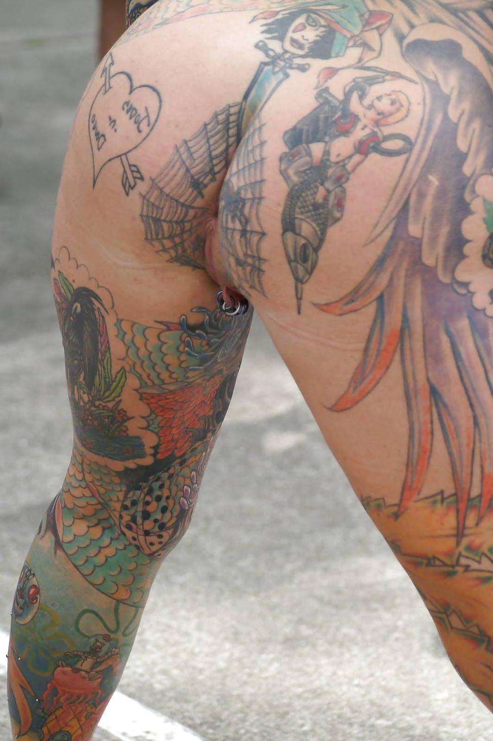 25P Love her tattoo