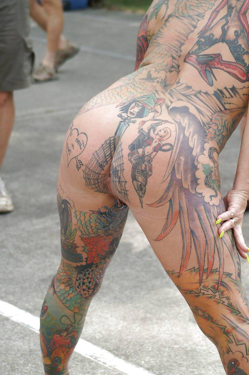 25P Love her tattoo