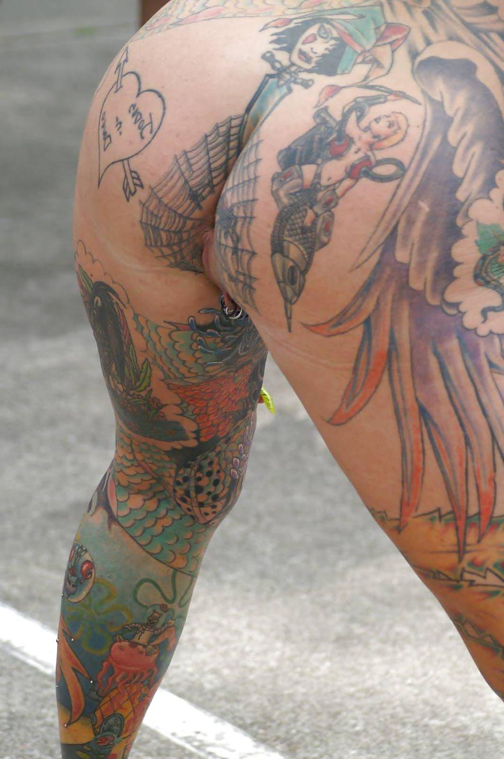 25P Love her tattoo