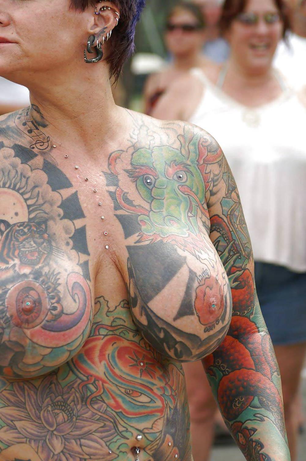 25P Love her tattoo