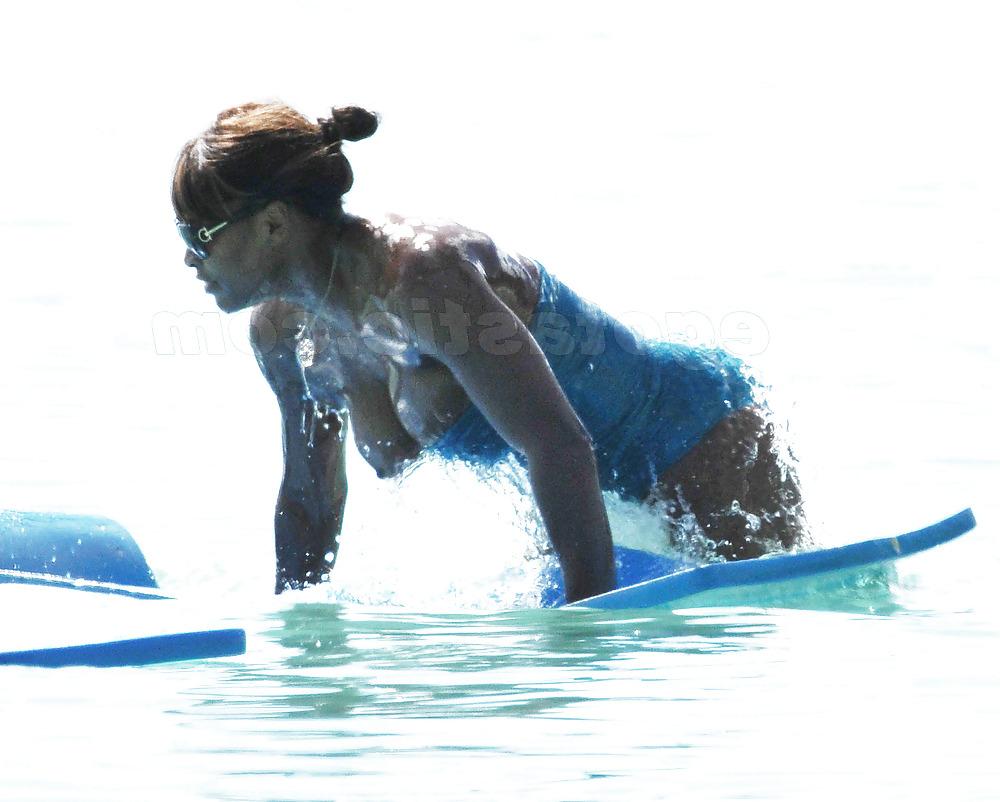 25P Celebrity Nudes, Slips, and Pokes