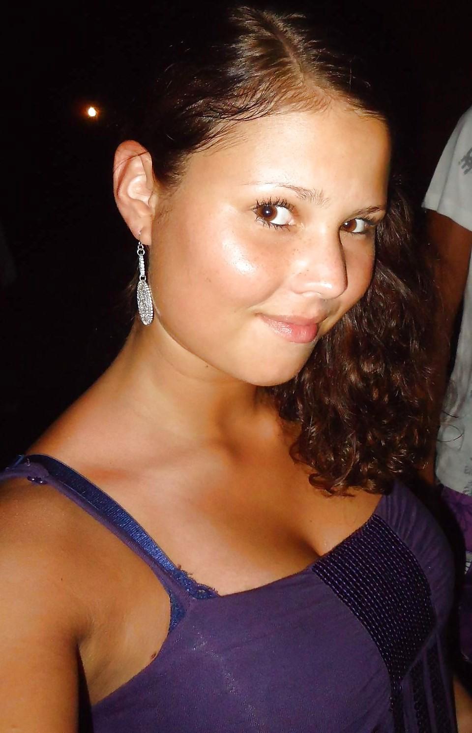 20P Tan Lines On This EX