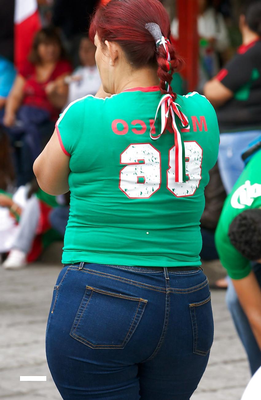 18P Candid mexican MASSIVE ASS mom jeans NONPORN