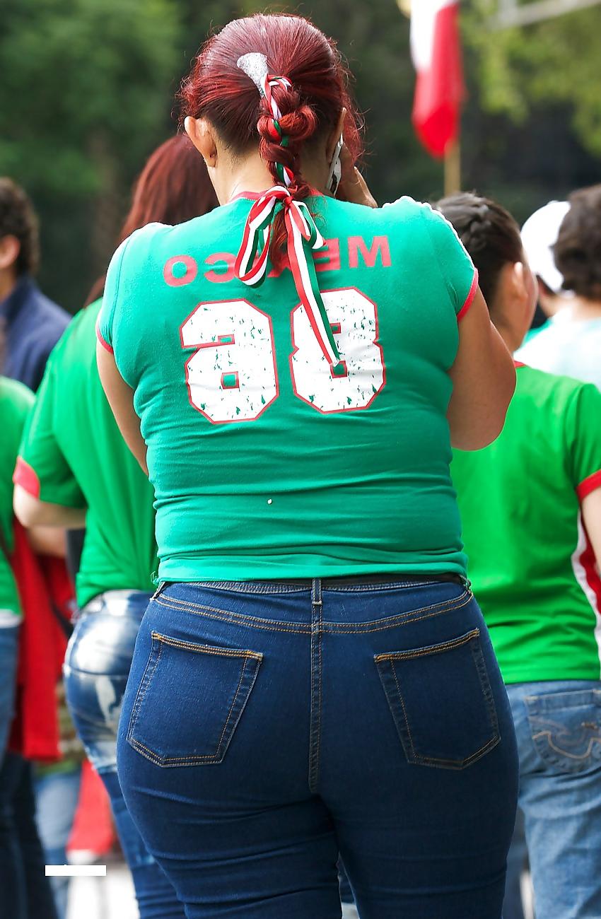 18P Candid mexican MASSIVE ASS mom jeans NONPORN