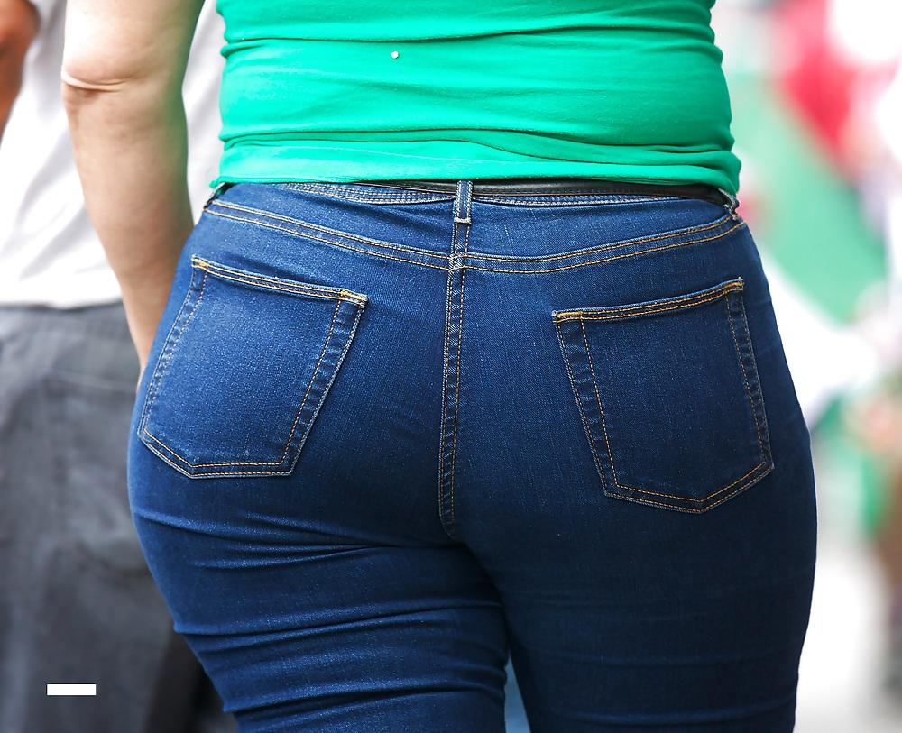 18P Candid mexican MASSIVE ASS mom jeans NONPORN