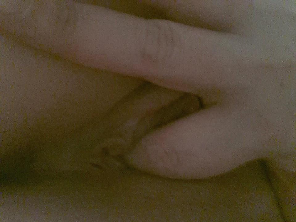 8P girlfriend playing wet pussy cucumber
