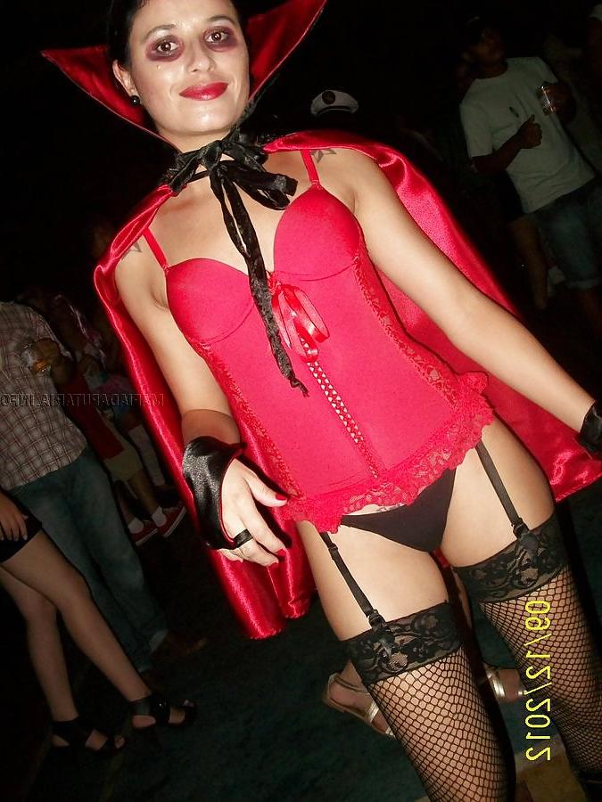 25P Baile de Fantasia Vampira Aninha 