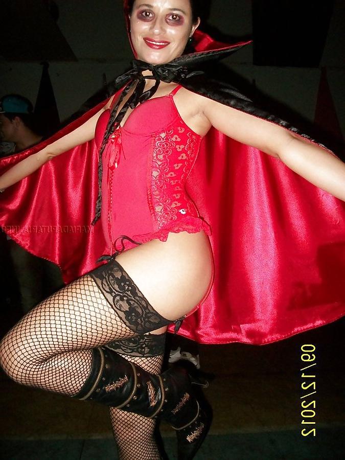 25P Baile de Fantasia Vampira Aninha 