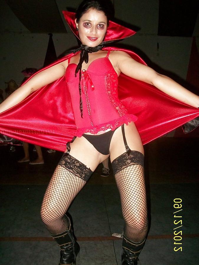 25P Baile de Fantasia Vampira Aninha 