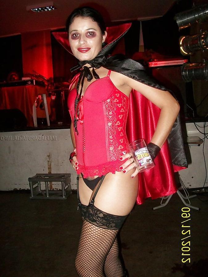 25P Baile de Fantasia Vampira Aninha 