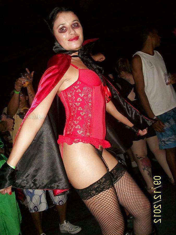 25P Baile de Fantasia Vampira Aninha 