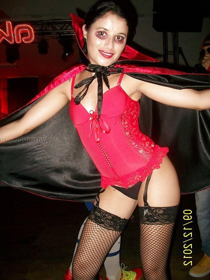 25P Baile de Fantasia Vampira Aninha 