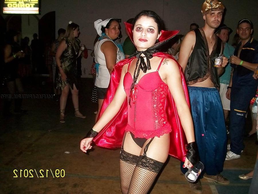 25P Baile de Fantasia Vampira Aninha 